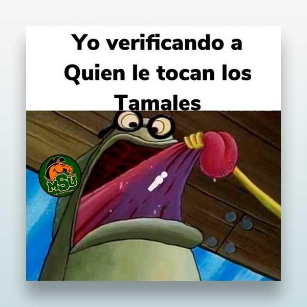 Yo verificando a quienes les tocan los tamales